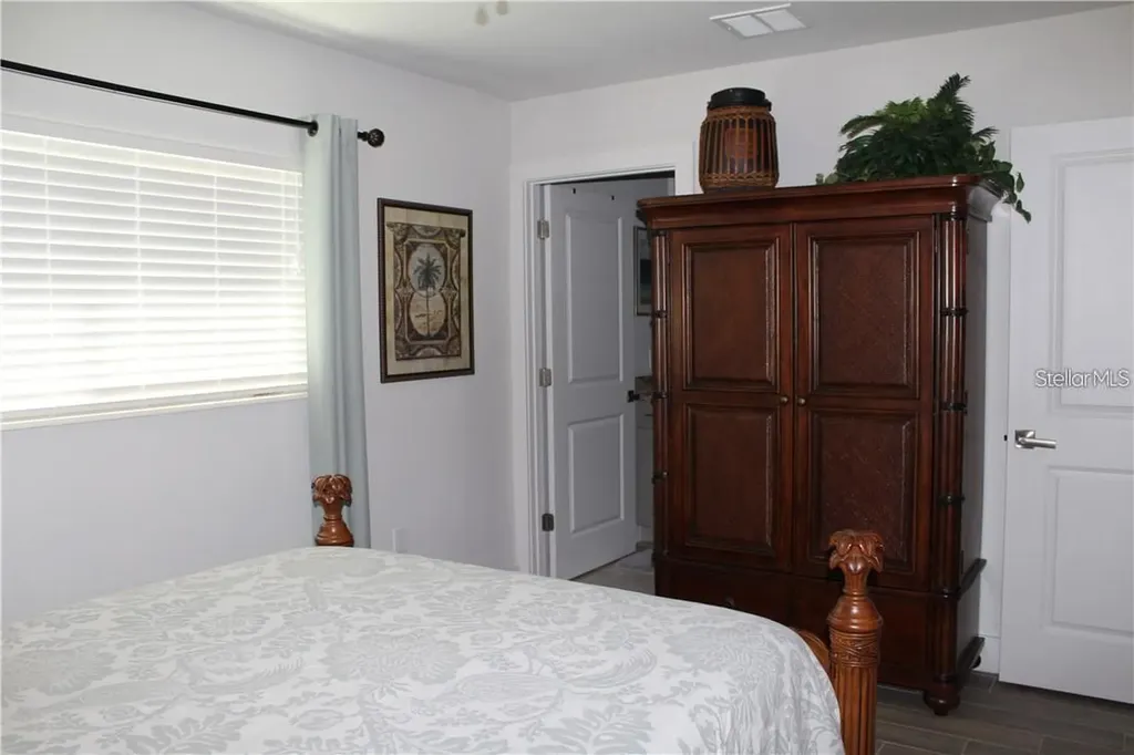6030 Carlton Avenue Sarasota FL 34231