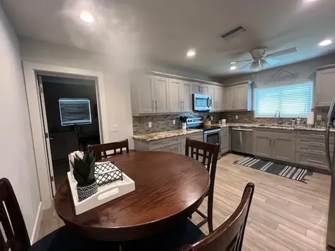 6030 Carlton Avenue Sarasota FL 34231