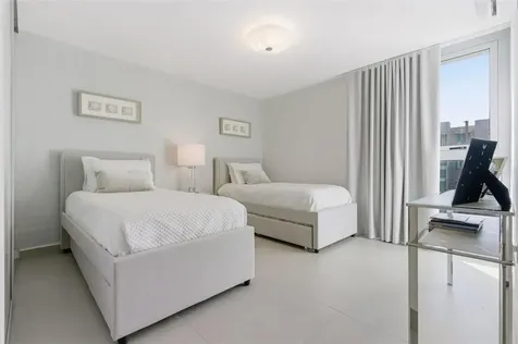 1445 C. Marg Baldorioty Carolina PR 00979