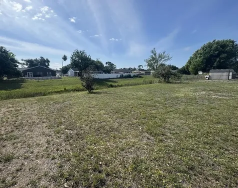 2422 Roxbury Circle North Port FL 34287