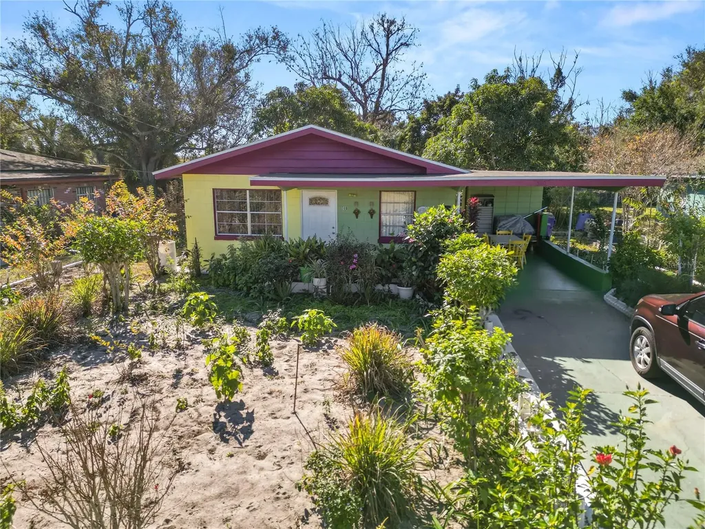 300 Avenue V NE Winter Haven FL 33881