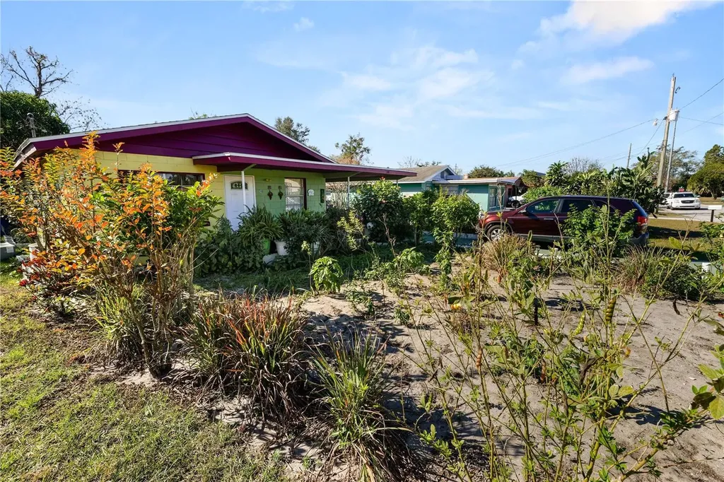 300 Avenue V NE Winter Haven FL 33881
