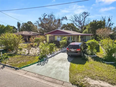300 Avenue V NE Winter Haven FL 33881