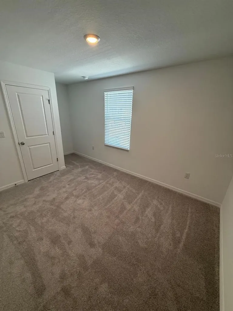 3208 Skyline Loop Kissimmee FL 34758