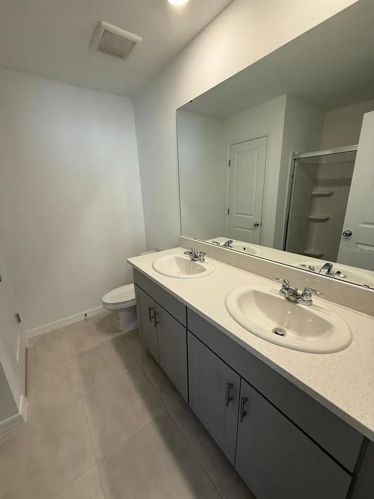3208 Skyline Loop Kissimmee FL 34758