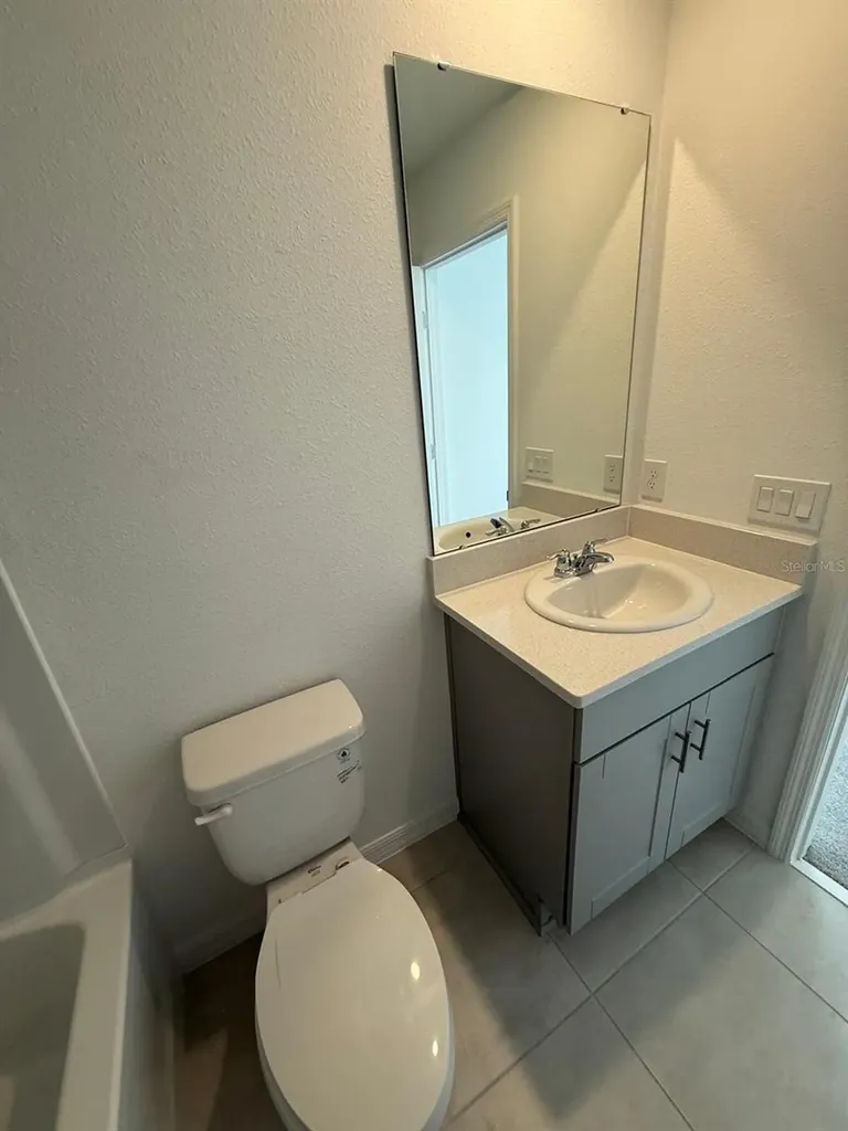 3208 Skyline Loop Kissimmee FL 34758