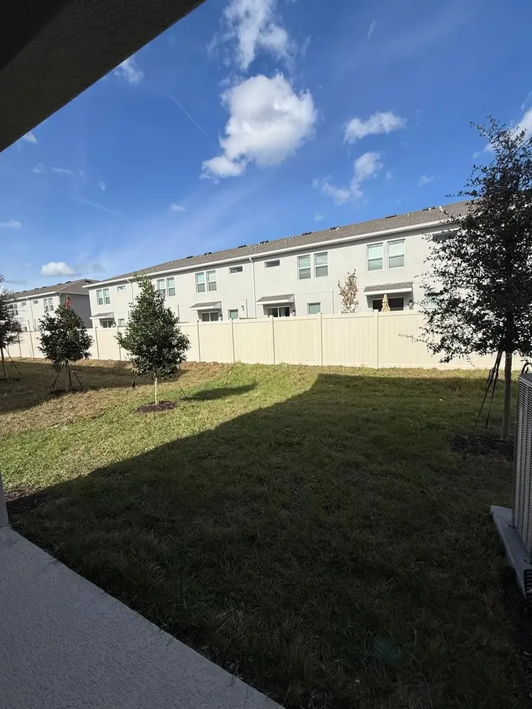 3208 Skyline Loop Kissimmee FL 34758