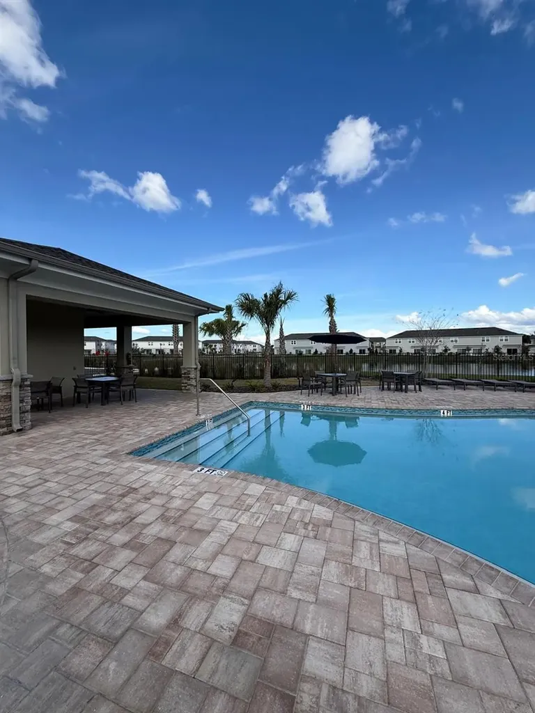 3208 Skyline Loop Kissimmee FL 34758