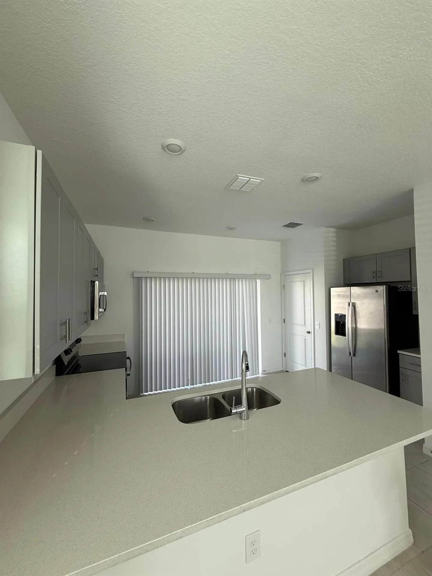 3208 Skyline Loop Kissimmee FL 34758