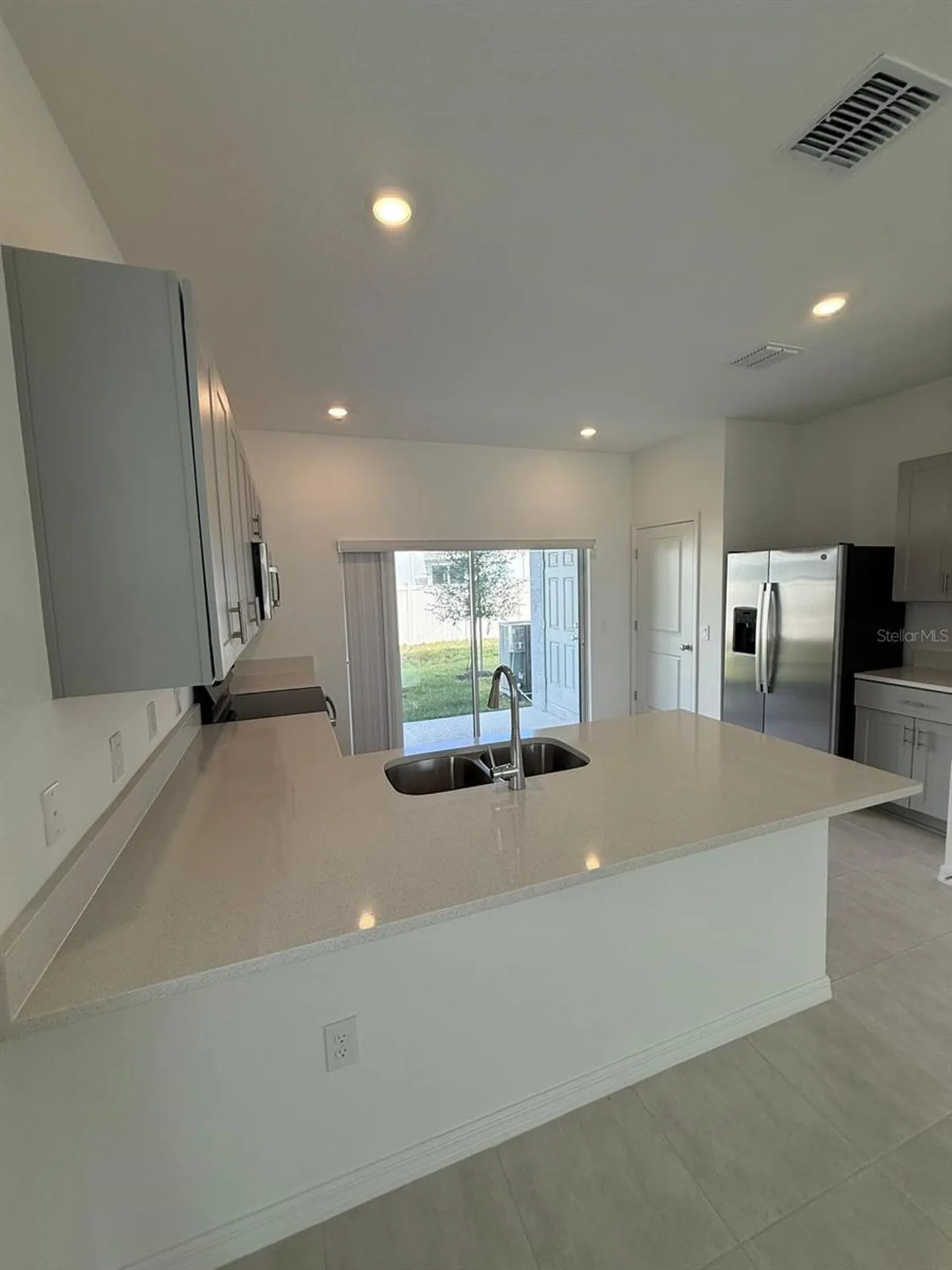 3208 Skyline Loop Kissimmee FL 34758