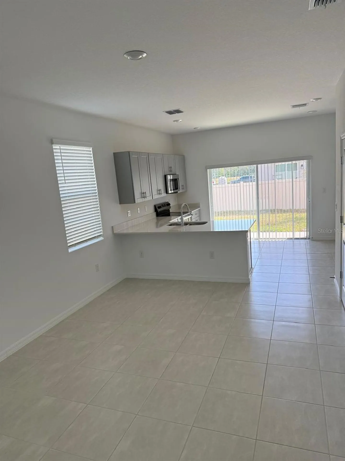 3208 Skyline Loop Kissimmee FL 34758