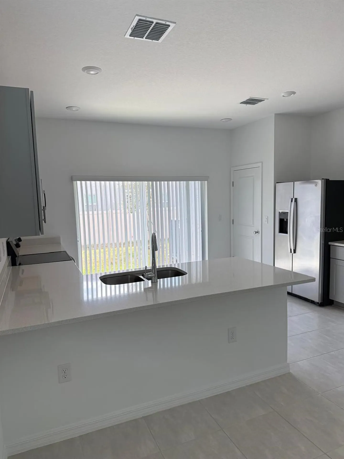 3208 Skyline Loop Kissimmee FL 34758
