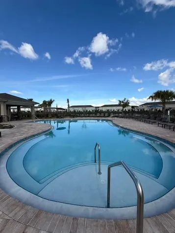 3208 Skyline Loop Kissimmee FL 34758