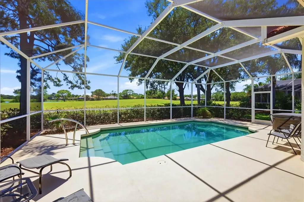 7316 Saint Georges Way University Park FL 34201