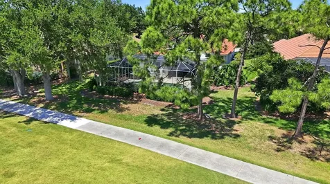 7316 Saint Georges Way University Park FL 34201