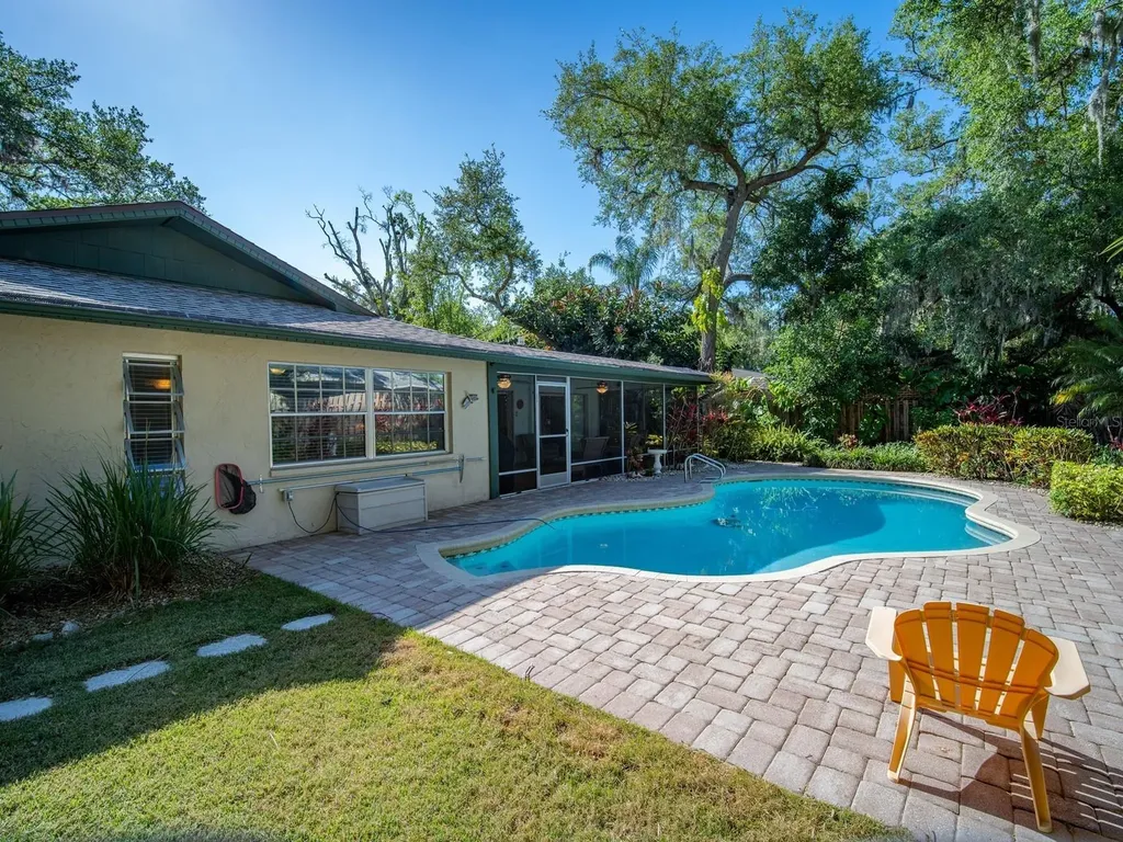 2120 Robinson Avenue Sarasota FL 34232