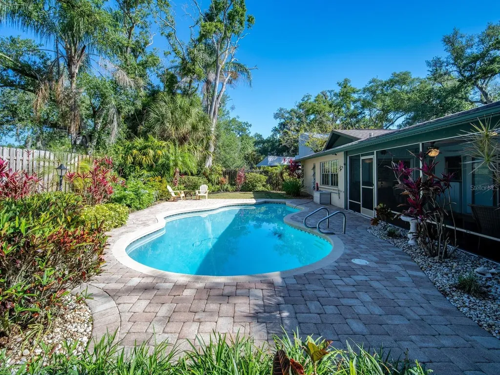 2120 Robinson Avenue Sarasota FL 34232
