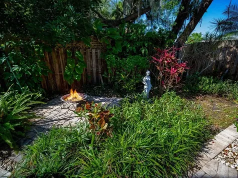 2120 Robinson Avenue Sarasota FL 34232