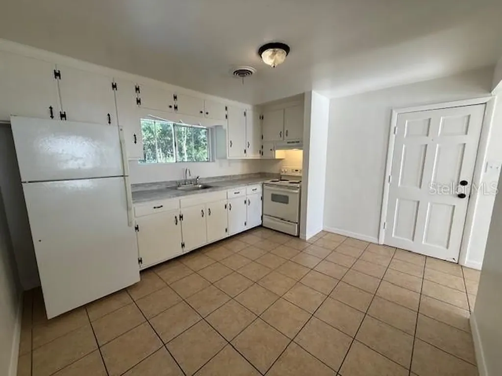 2076 N Kepler Road Deland FL 32724