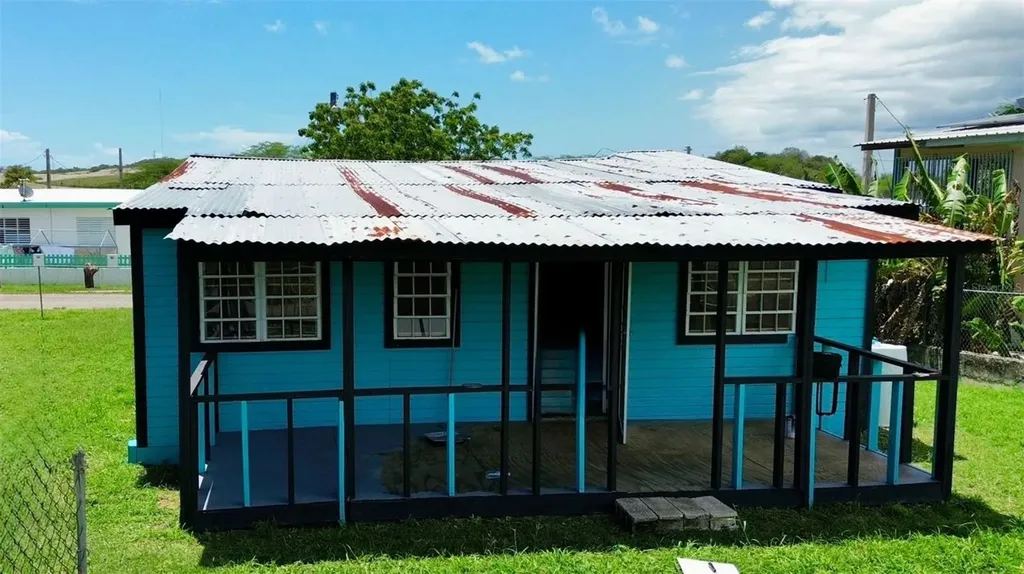 Sola 10 Bo Llanos Costa Boqueron PR 00622