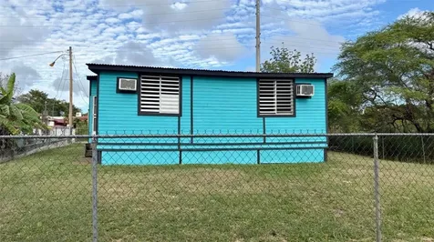 Sola 10 Bo Llanos Costa Boqueron PR 00622