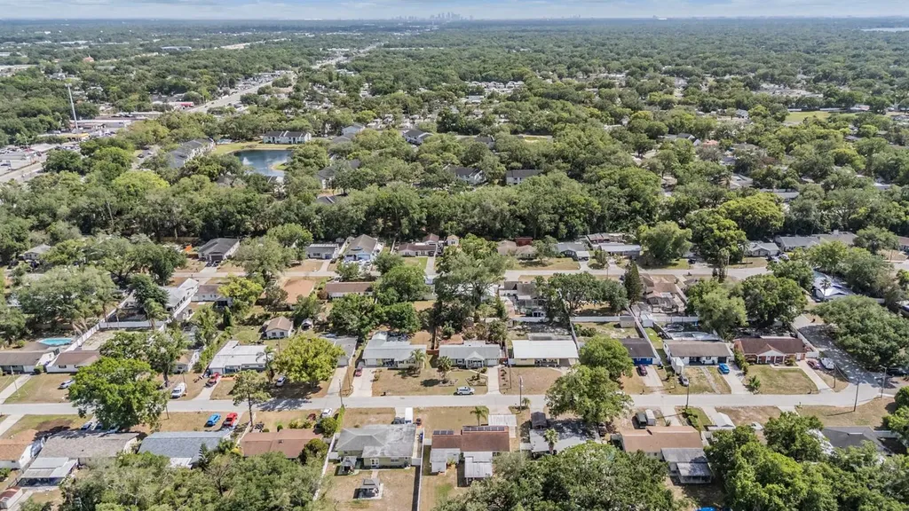 127 Connie Avenue Tampa FL 33613