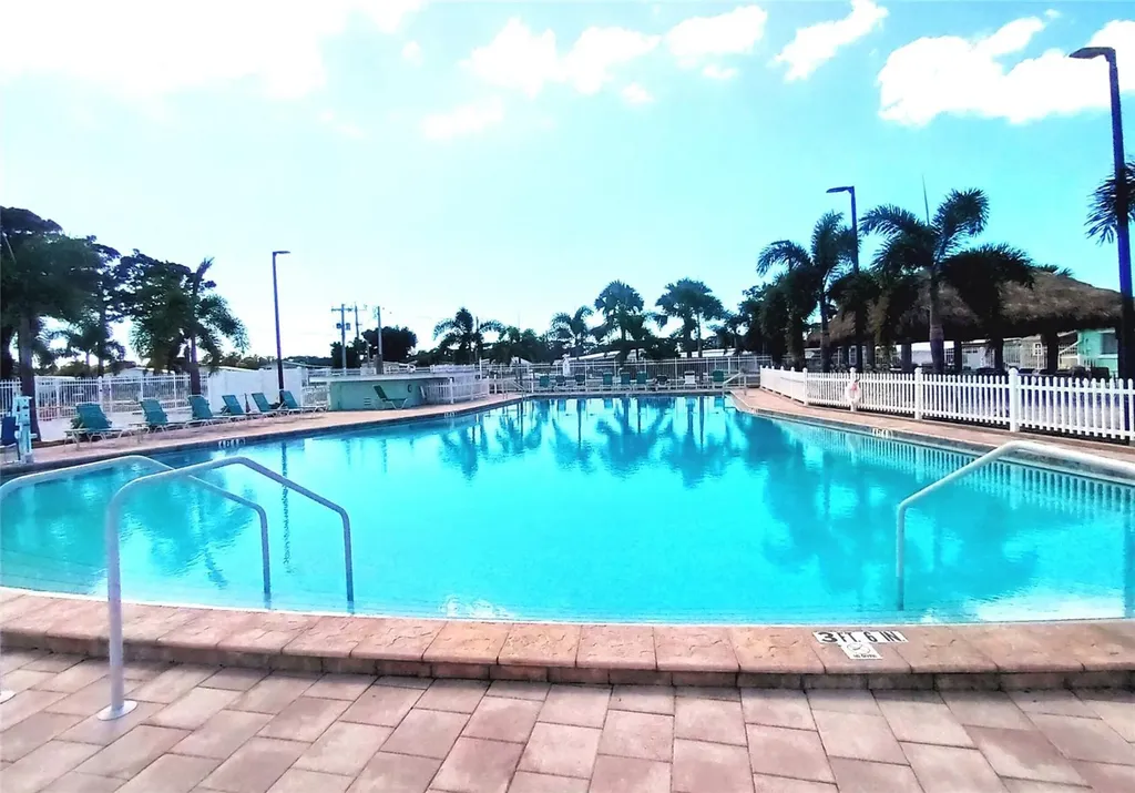 4833 Boca Raton Avenue Sarasota FL 34234
