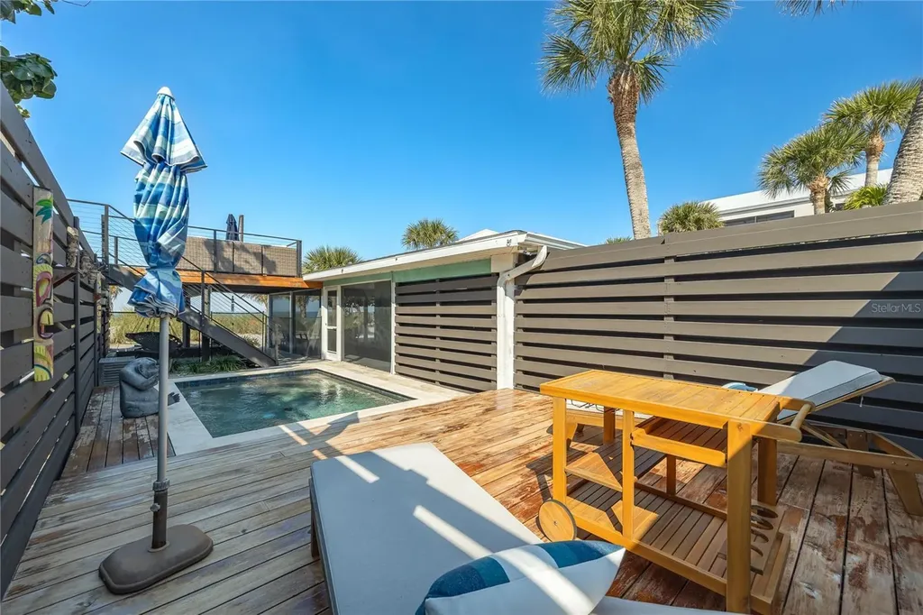 2630 N Beach Road Englewood FL 34223