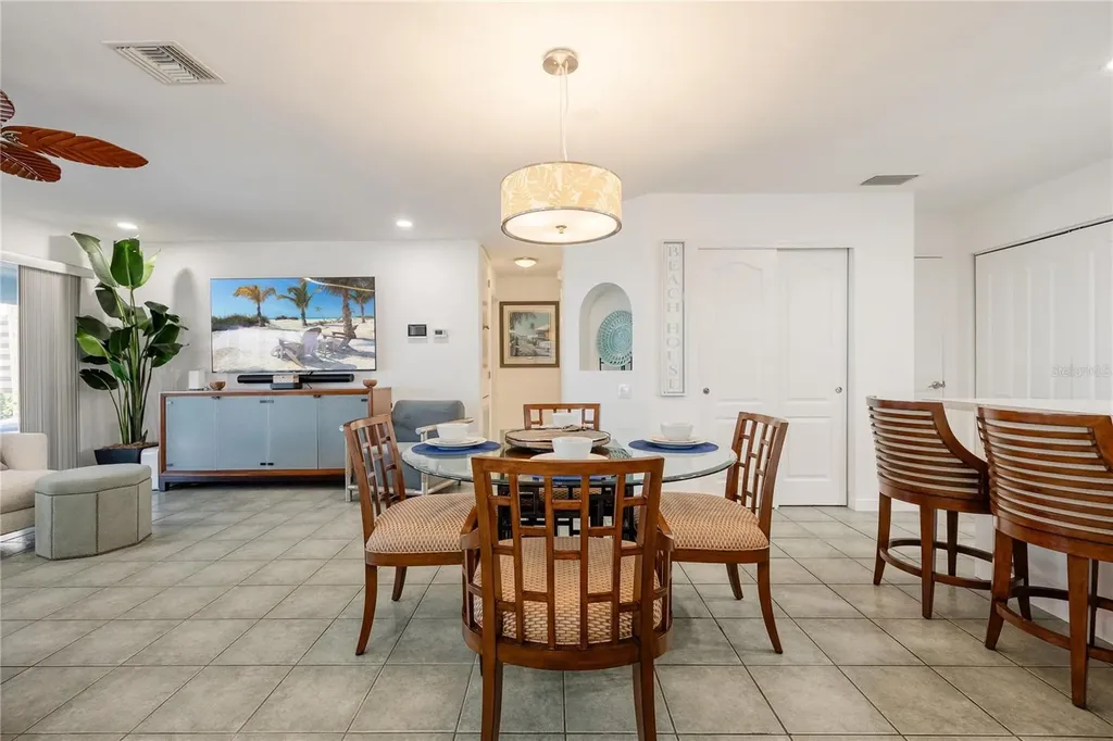 2630 N Beach Road Englewood FL 34223