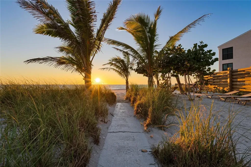 2630 N Beach Road Englewood FL 34223