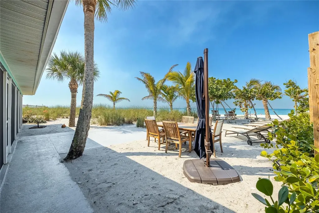 2630 N Beach Road Englewood FL 34223