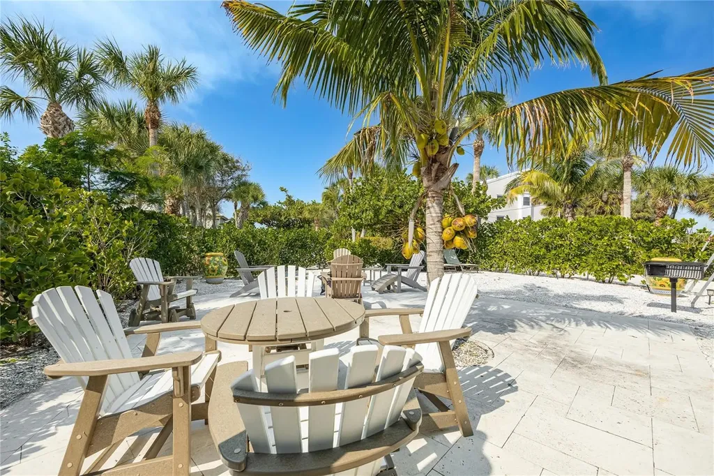 2630 N Beach Road Englewood FL 34223