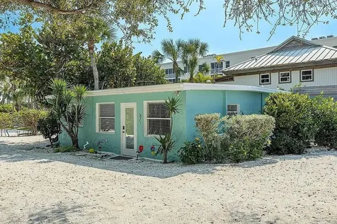 2630 N Beach Road Englewood FL 34223