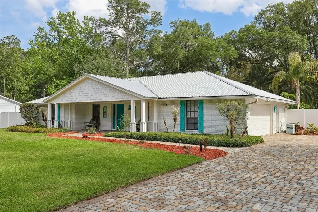 1590 Pitch Pine Avenue St Johns FL 32259