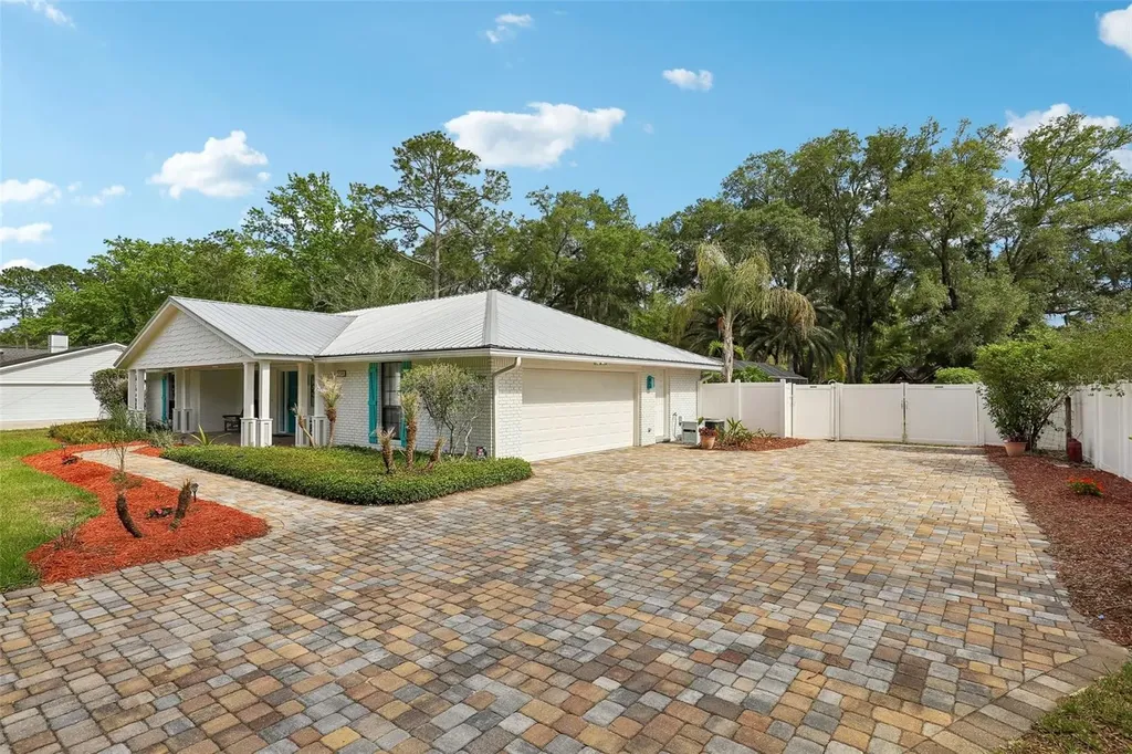 1590 Pitch Pine Avenue St Johns FL 32259