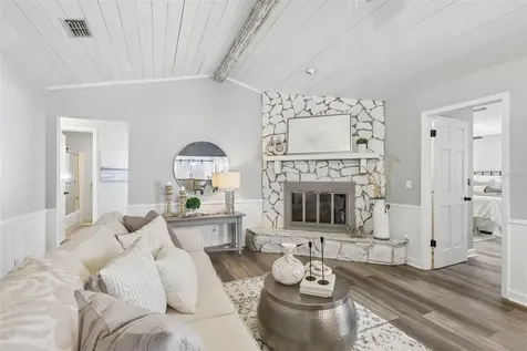 1590 Pitch Pine Avenue St Johns FL 32259
