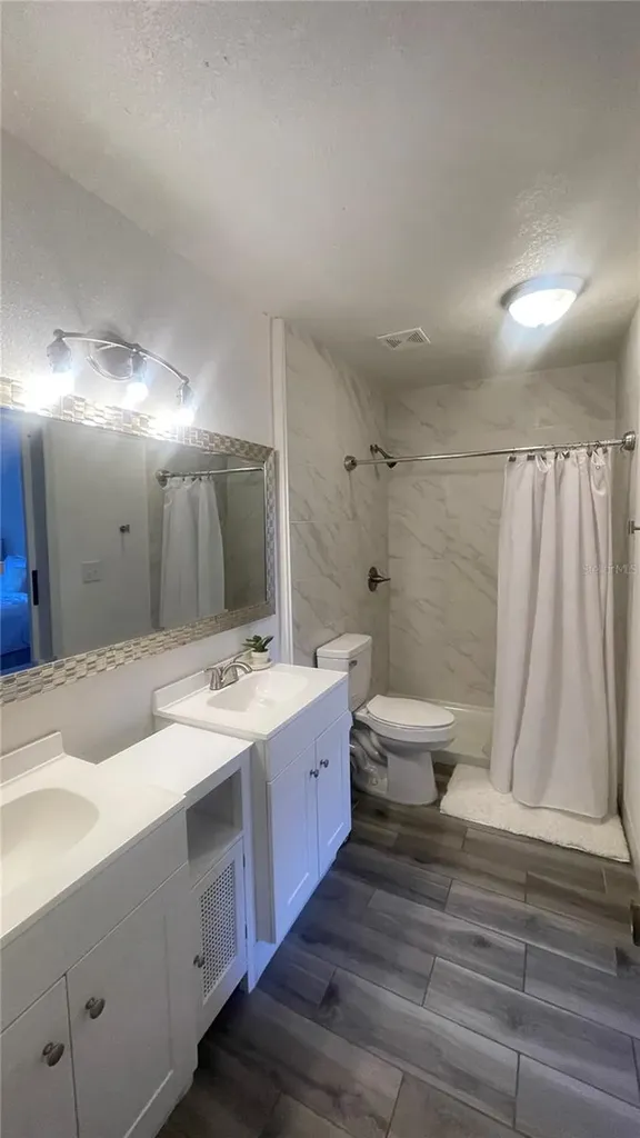 1718 Silver Creek Court Orlando FL 32807