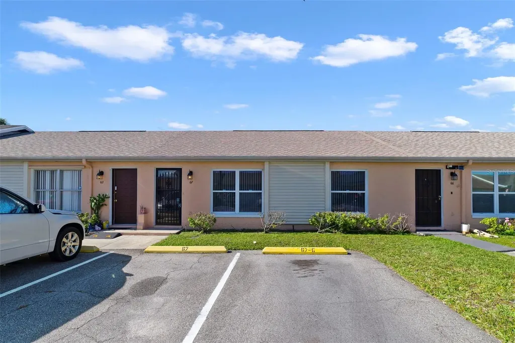 67 E Country Cove Way Kissimmee FL 34743