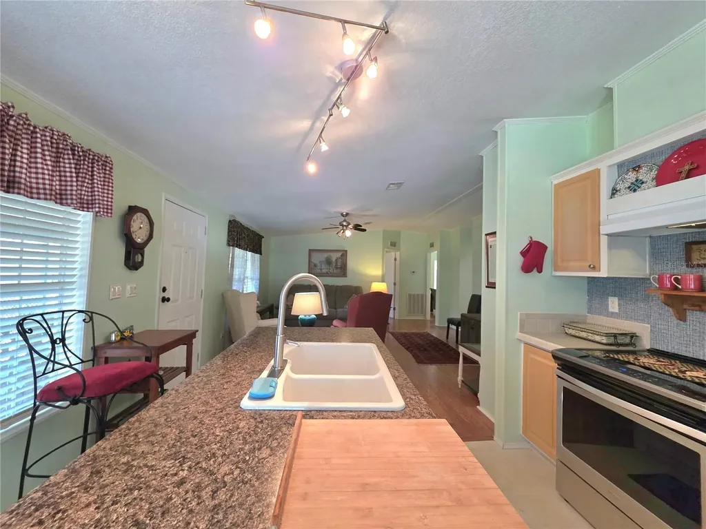 37251 Lois Avenue Zephyrhills FL 33542