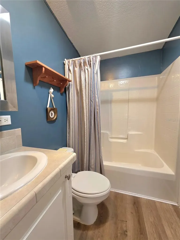 37251 Lois Avenue Zephyrhills FL 33542