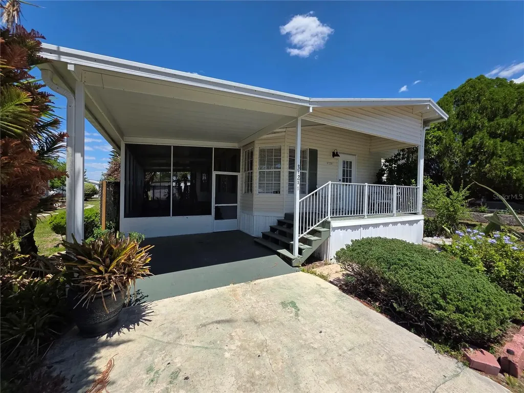 37251 Lois Avenue Zephyrhills FL 33542