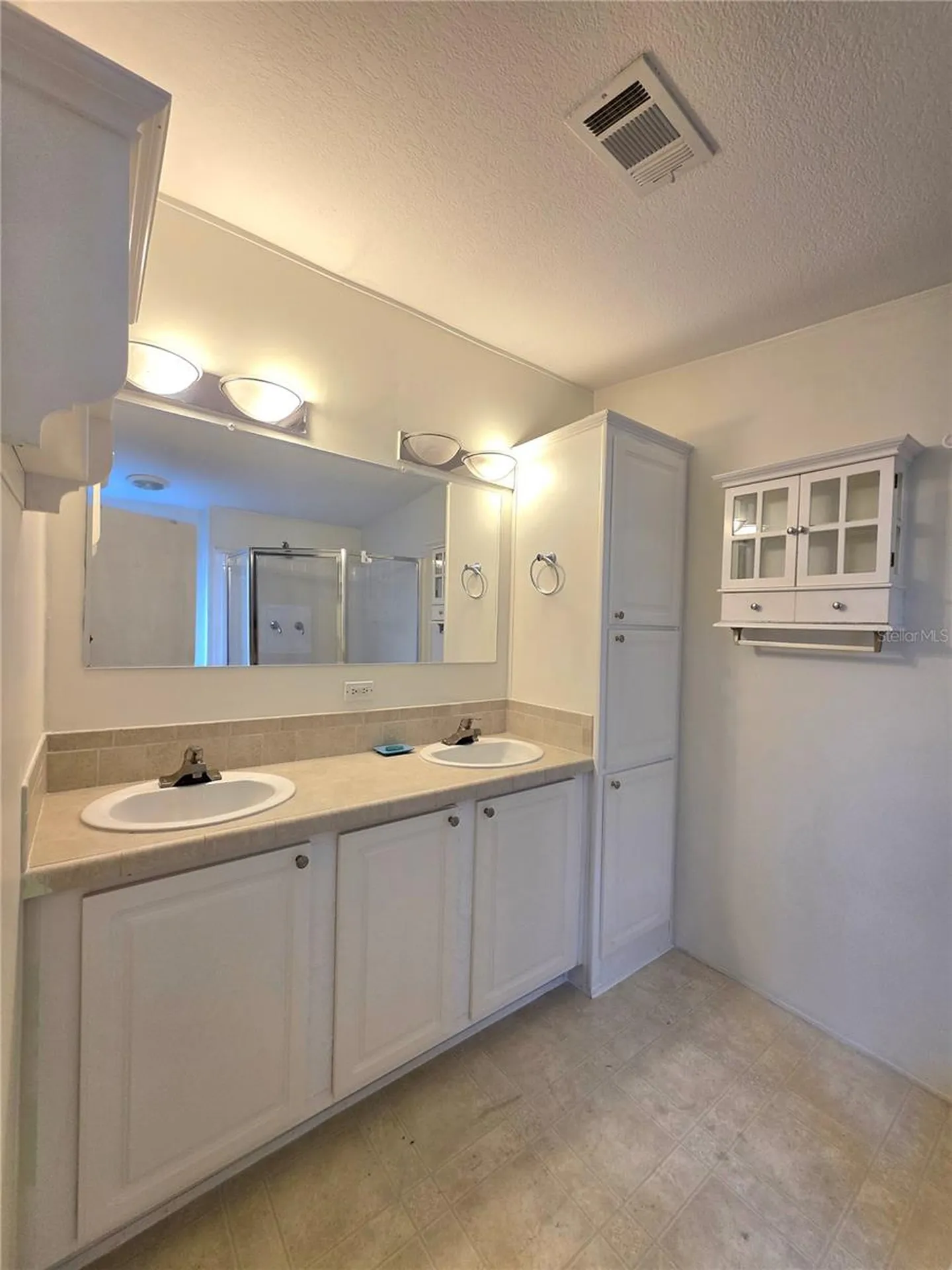 37251 Lois Avenue Zephyrhills FL 33542