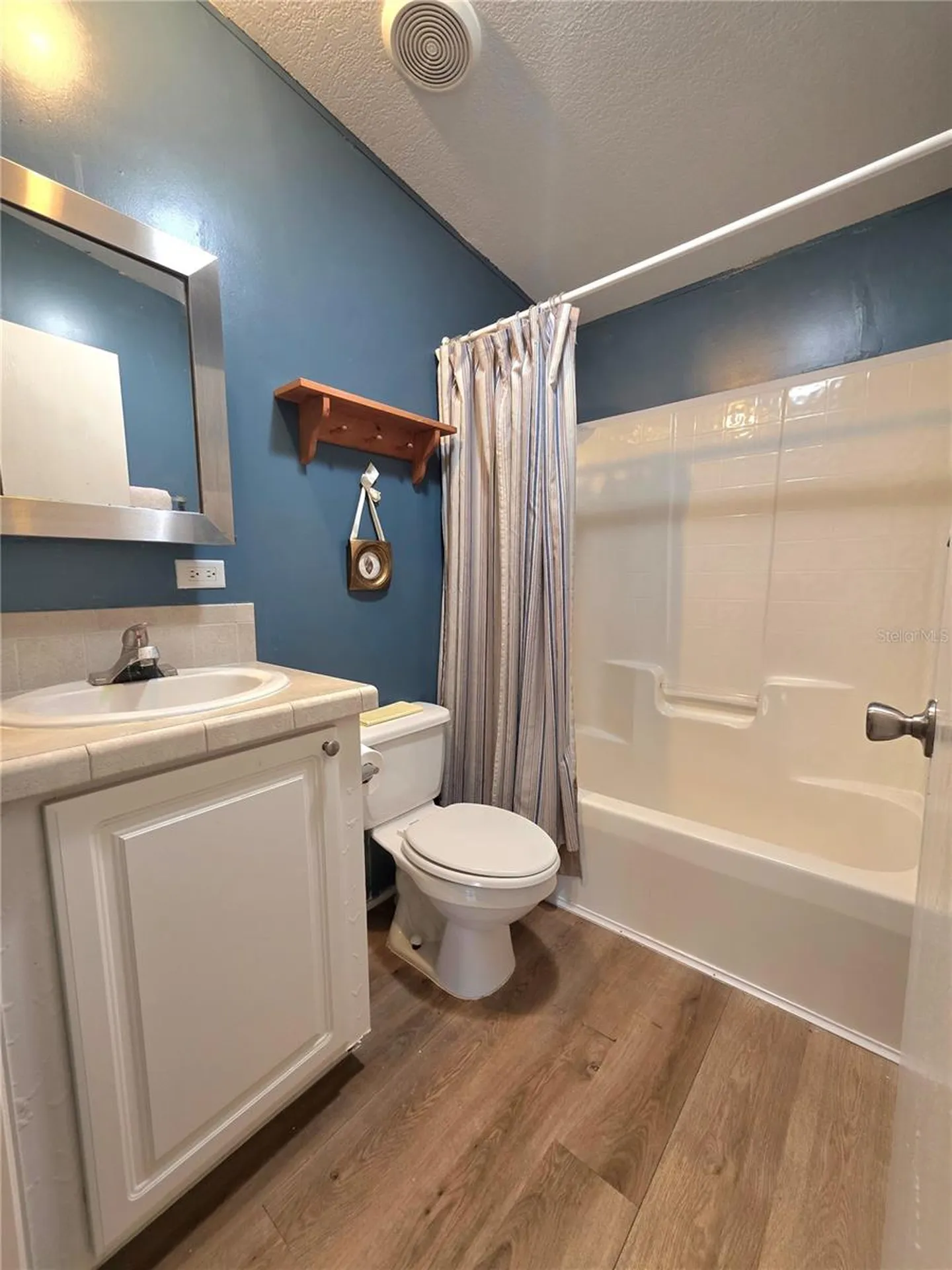 37251 Lois Avenue Zephyrhills FL 33542