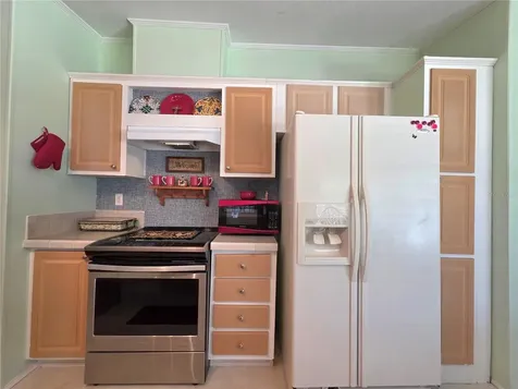37251 Lois Avenue Zephyrhills FL 33542