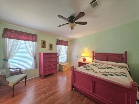 37251 Lois Avenue Zephyrhills FL 33542