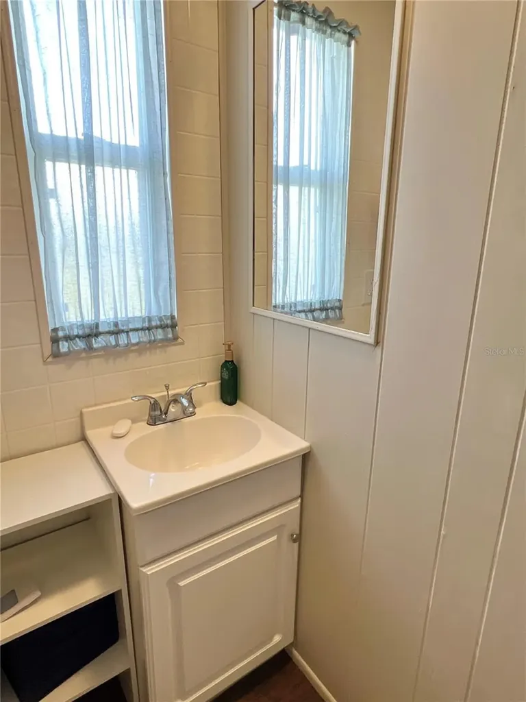 614 Mount Key Avenue NE St Petersburg FL 33702