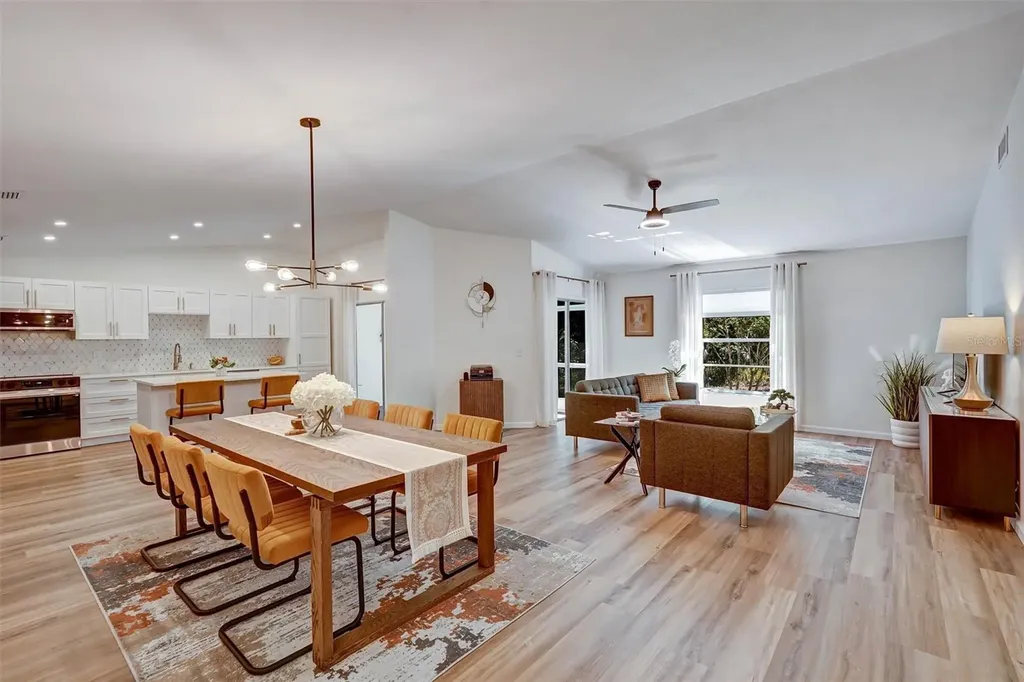 3925 Oakhurst Boulevard Sarasota FL 34233