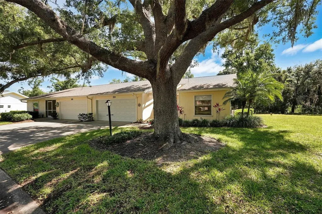 3925 Oakhurst Boulevard Sarasota FL 34233