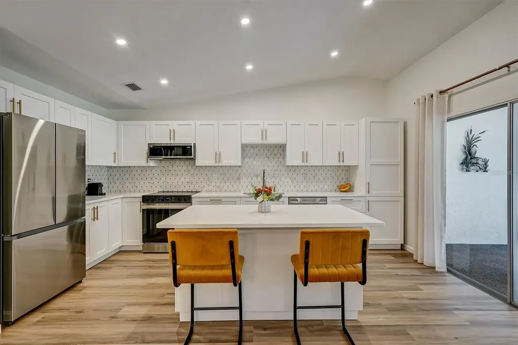 3925 Oakhurst Boulevard Sarasota FL 34233