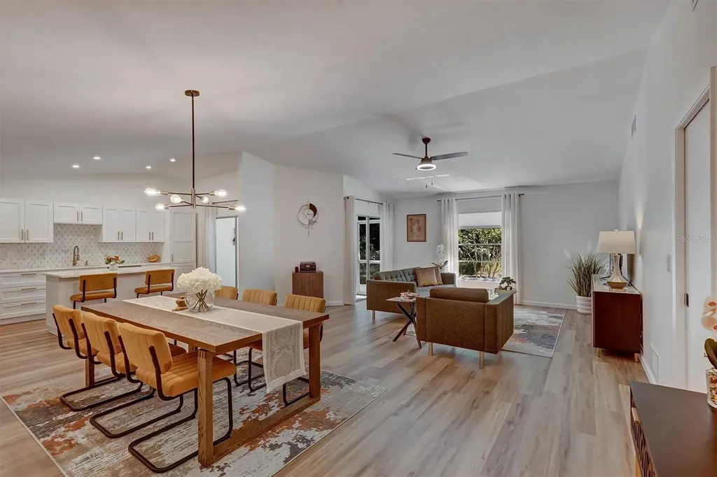 3925 Oakhurst Boulevard Sarasota FL 34233